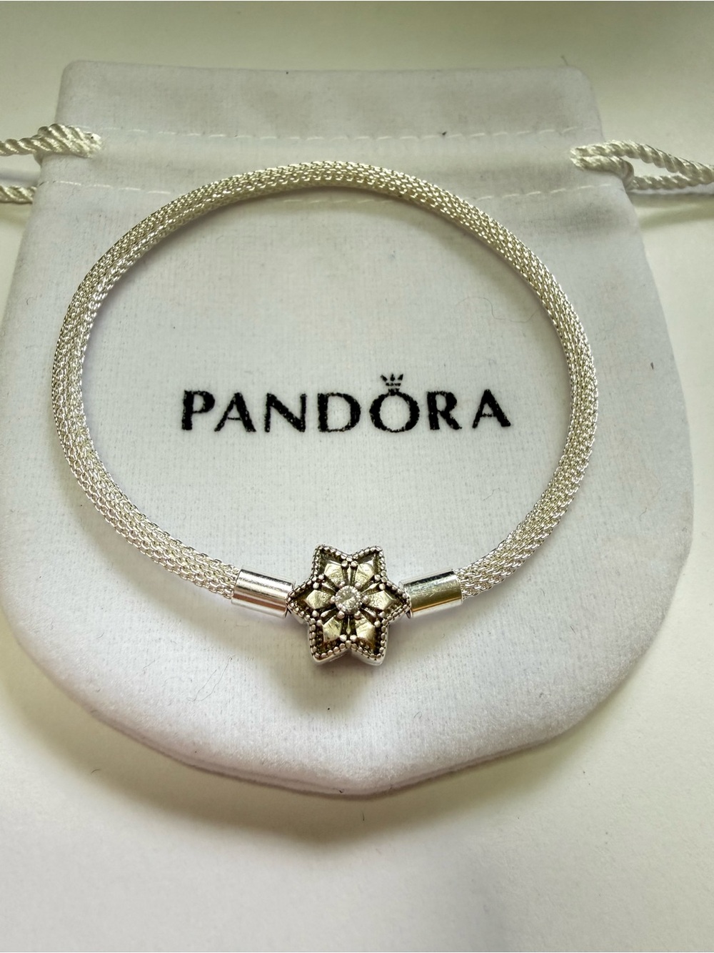 Pandora Moments Bright Snowflake Mesh Bracelet 7.5 inch